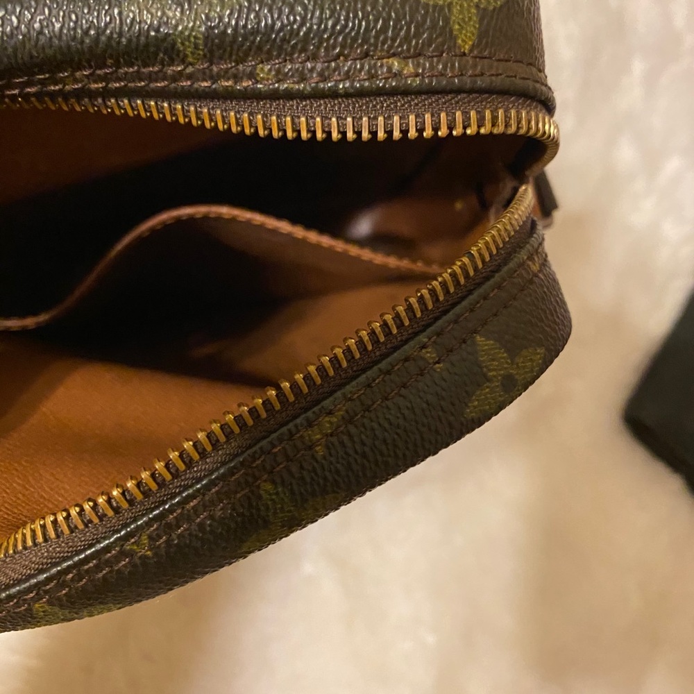 Authentic Amazon PM sling bag - Picture 10 of 15